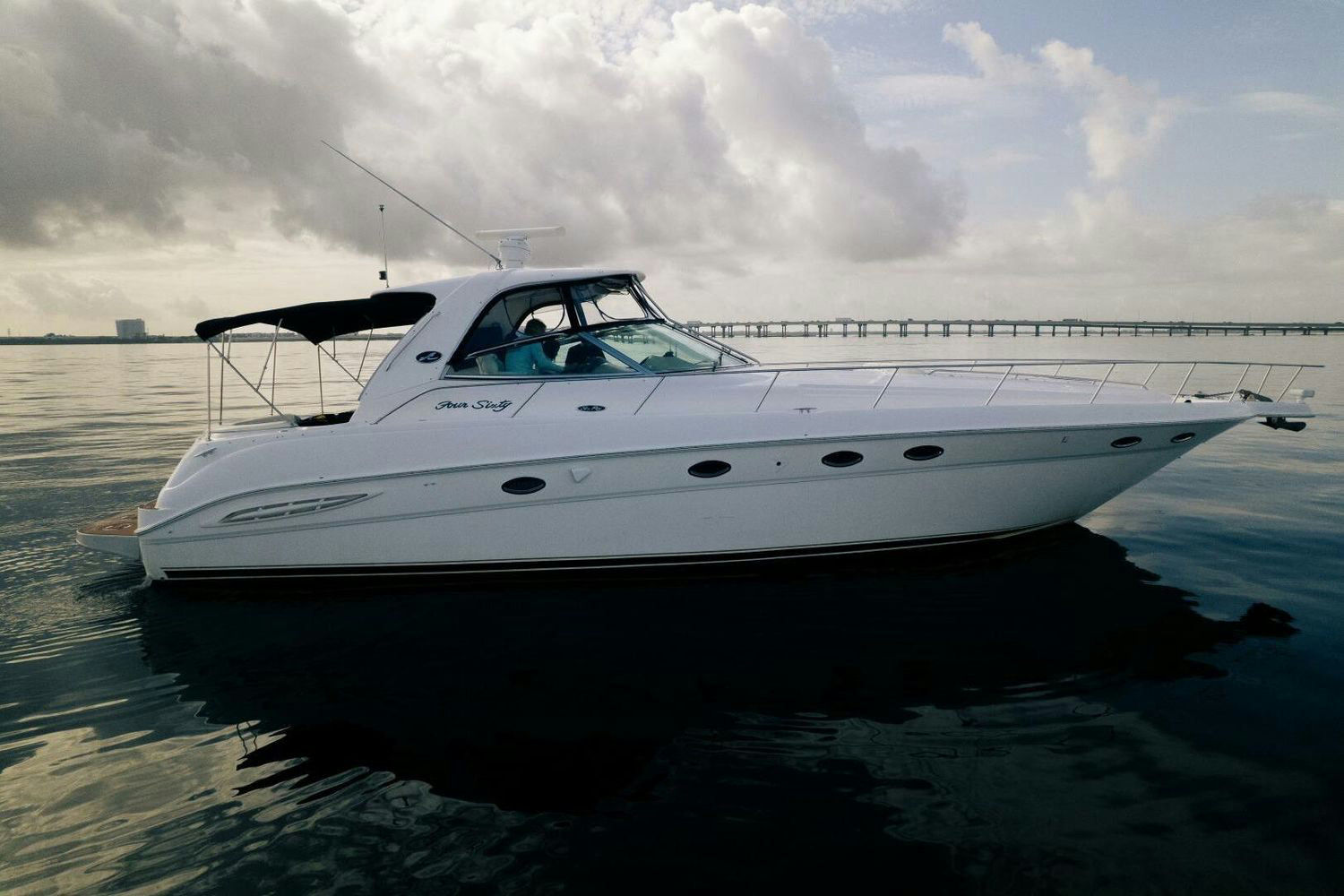 Sea Ray Sundancer 460 Year