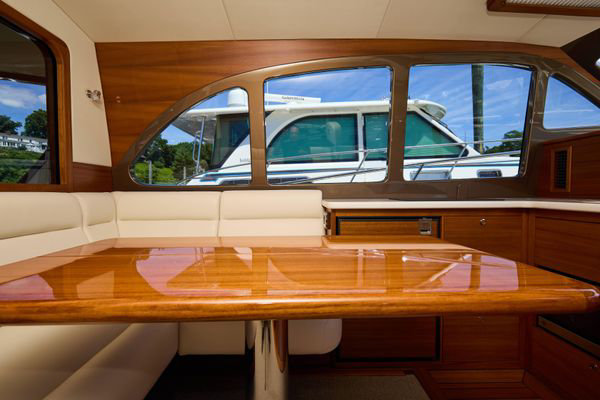 Walkaround deck with teak flooring