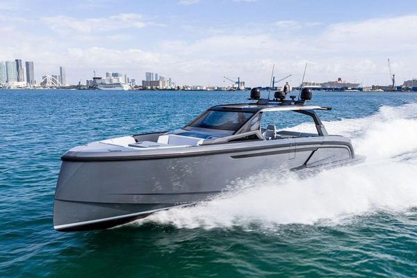 Port side profile showcasing the modern design.