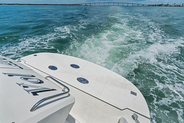 Flybridge seating, port side