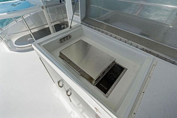 Bow area, anchor detail