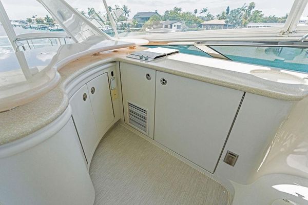 Flybridge forward seating