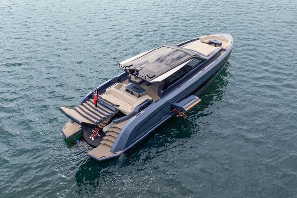Vanquish VQ70 running at speed