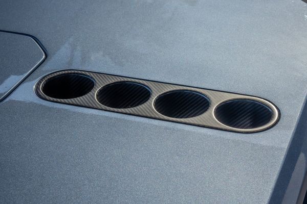 Foredeck sunpad facing forward