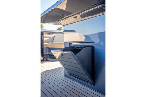Galley counter with integrated appliances