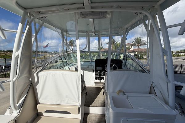 Cabin interior, convertible V-berth/dinette with comfortable cushions