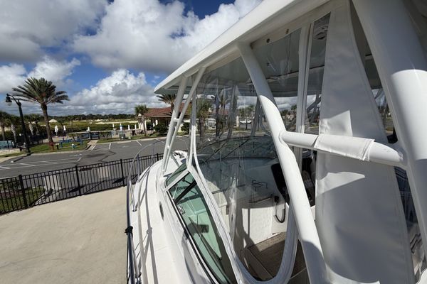 Forward cockpit seating looking towards the helm