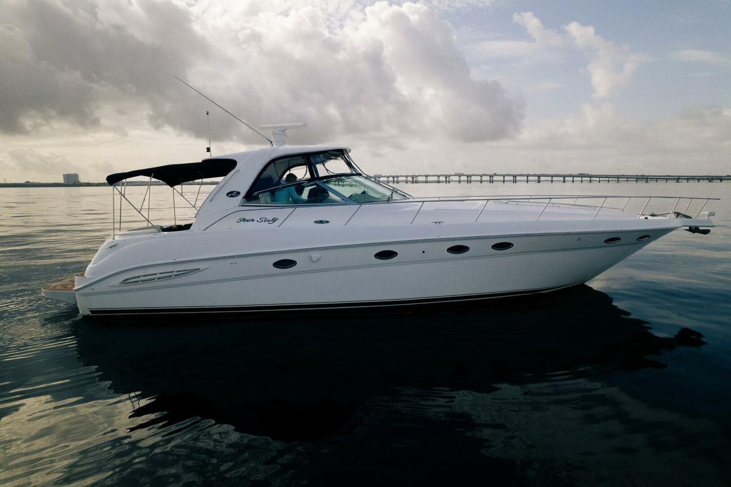 Sea Ray Sundancer 460
