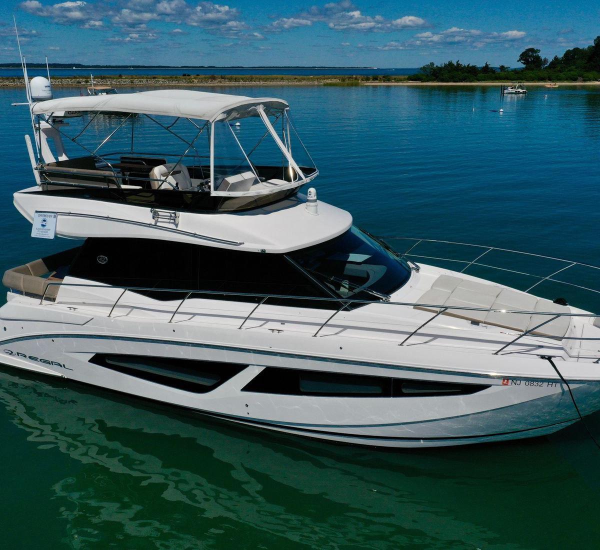 2017 Regal 42 Fly