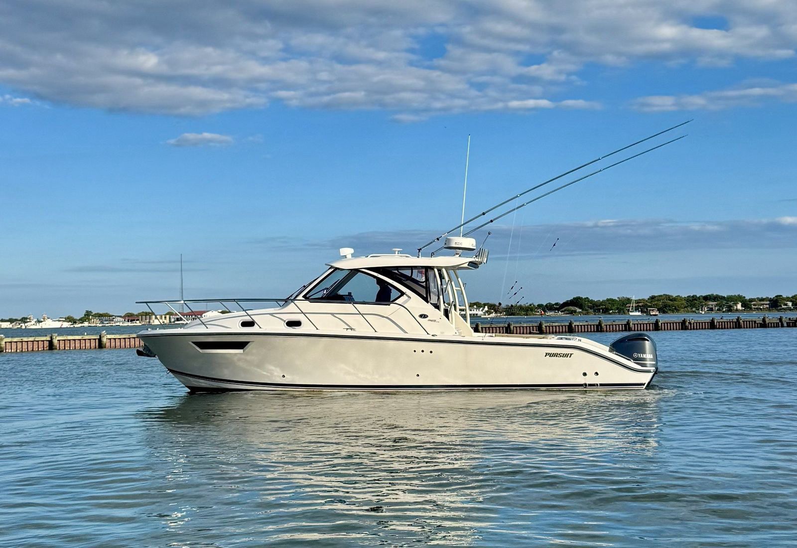 2017 Pursuit OS 325 Offshore