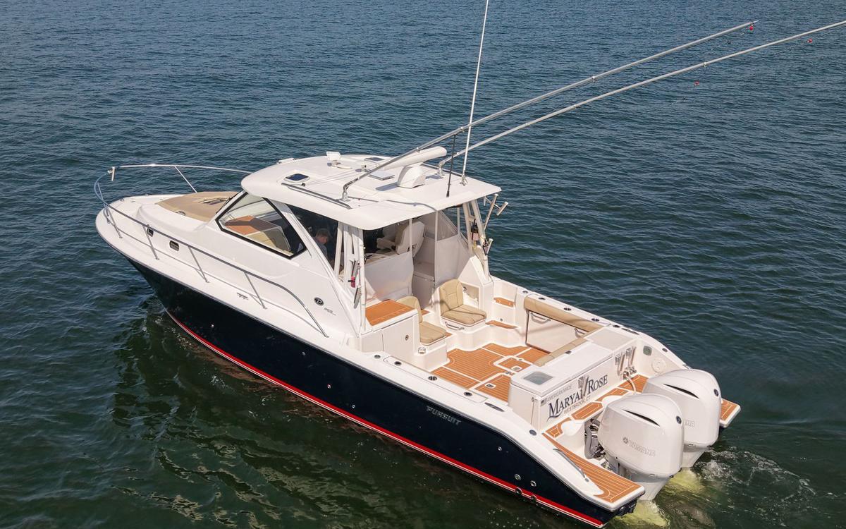 2018 Pursuit OS 355 Offshore