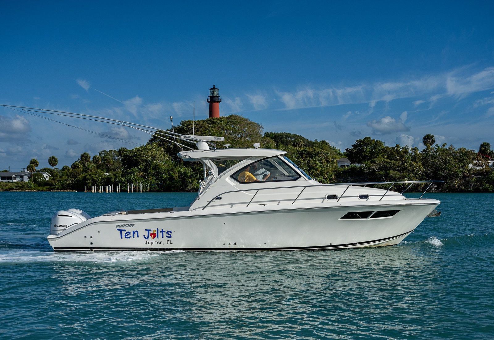 2020 Pursuit OS 355 Offshore