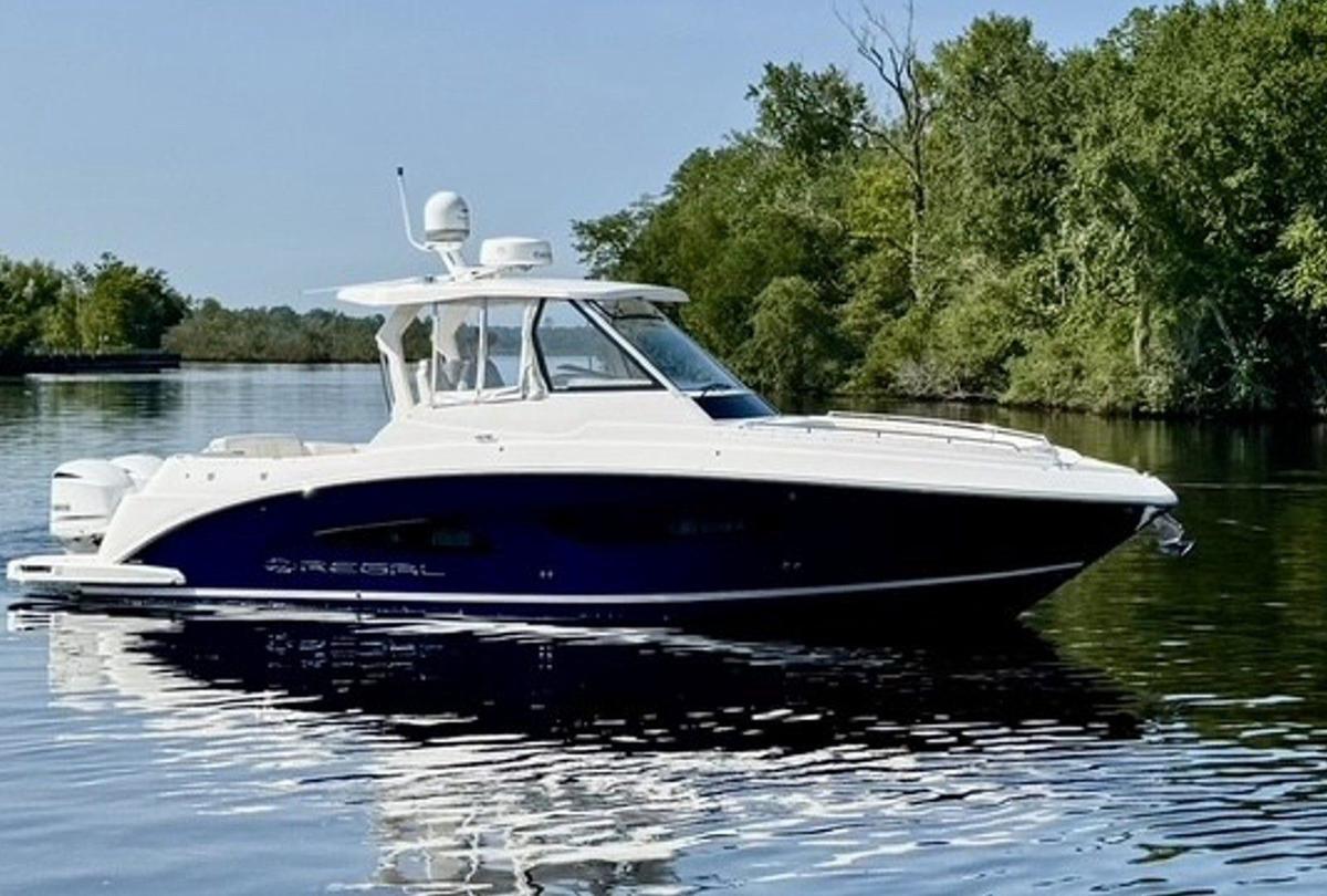 2021 Regal 33 SAV