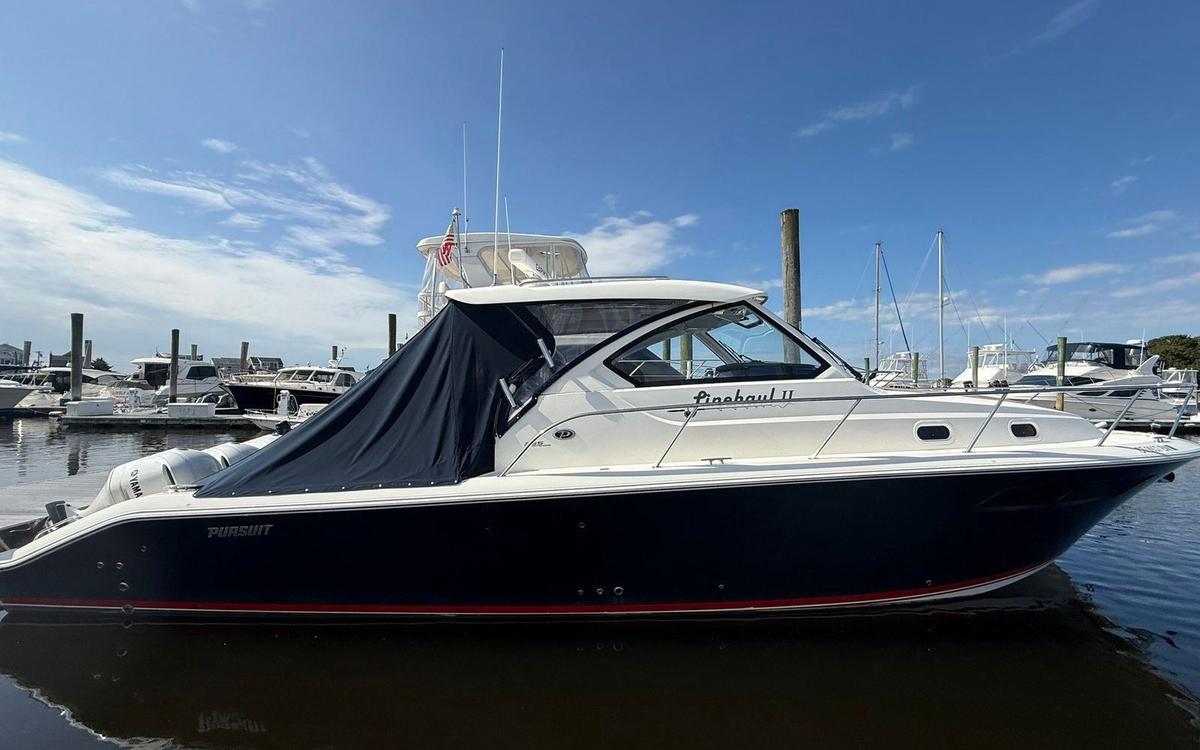2021 Pursuit OS 355 Offshore