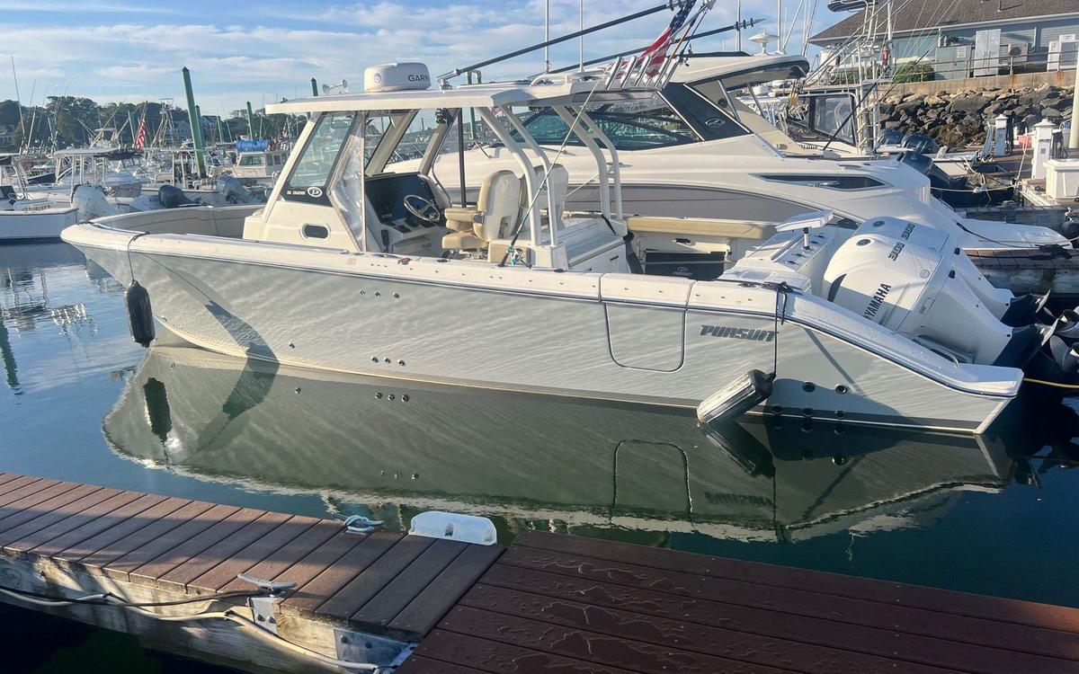 2021 Pursuit S 328 Sport