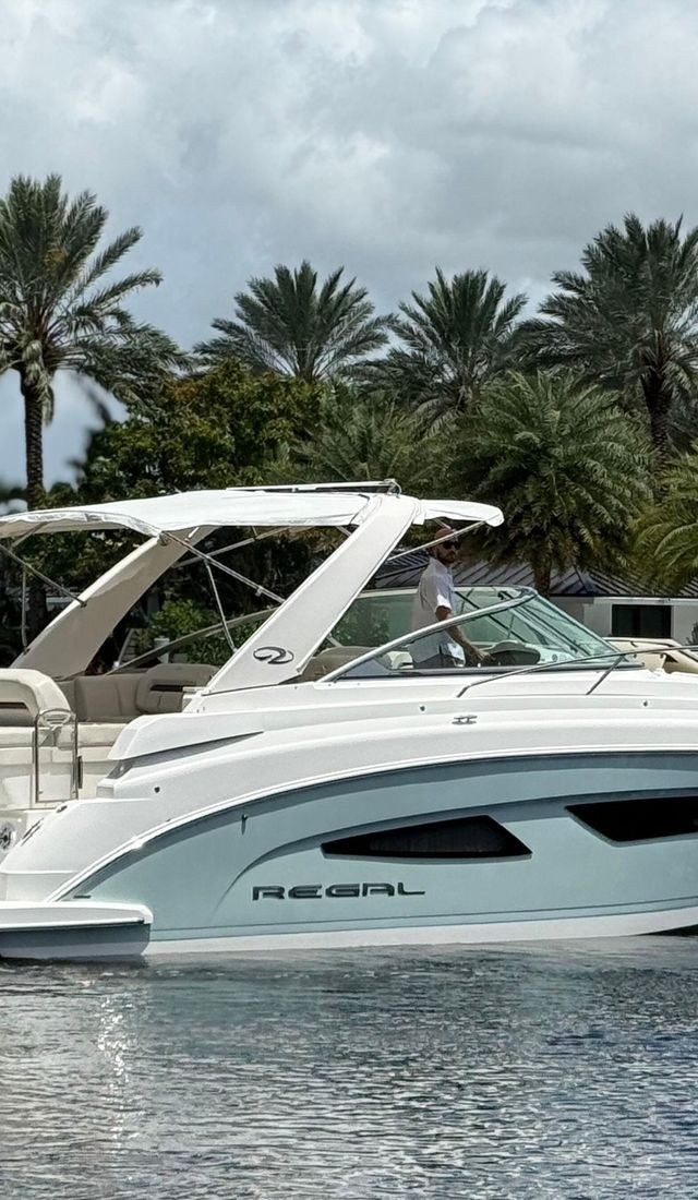 2022 Regal 33 XO