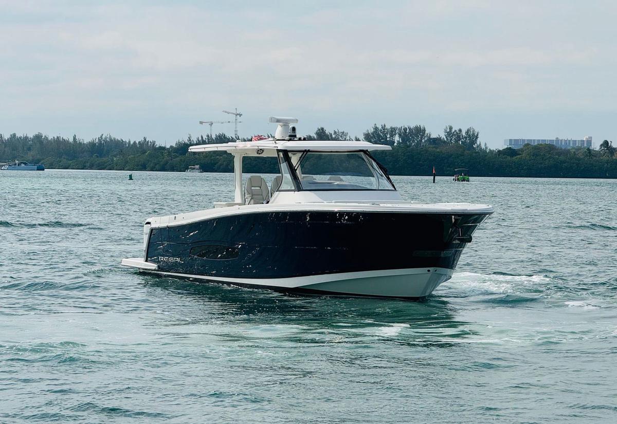 2022 Regal 38 SAV