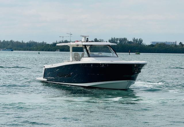 Regal 38 SAV