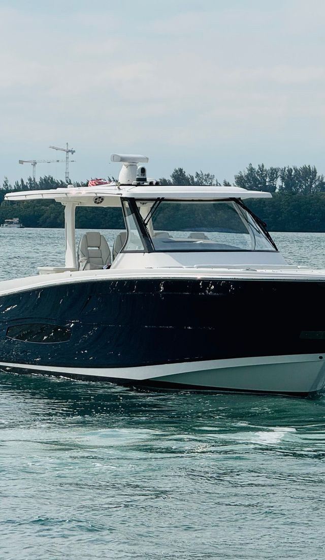 2022 Regal 38 SAV