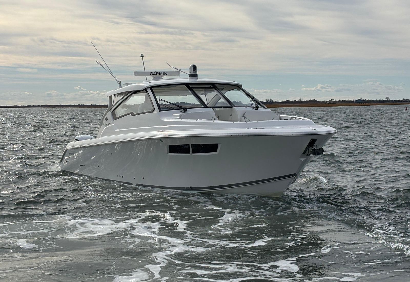 2022 Pursuit DC 365 Dual Console