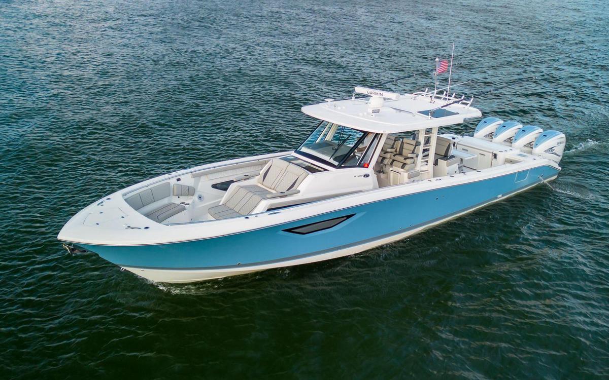 2022 Pursuit S 428 Sport
