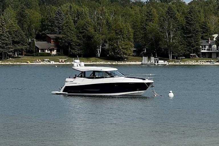 2024 Regal 38 Grande Coupe