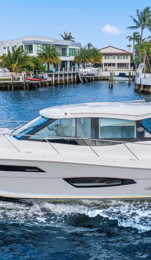 2024 Regal 38 XO