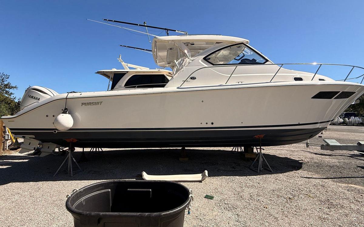 2025 Pursuit OS 355 Offshore
