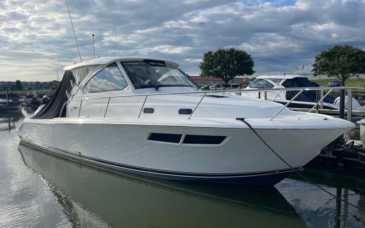 2025 Pursuit OS 355 Offshore