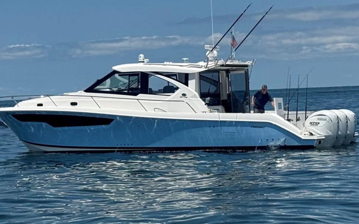 2025 Pursuit OS 445 Offshore