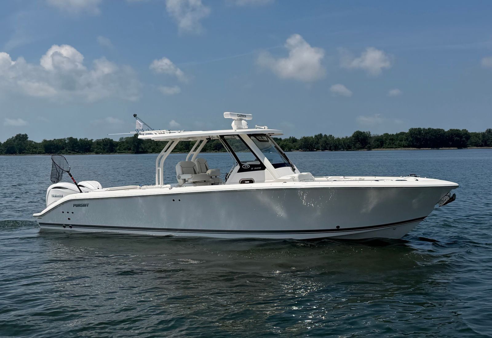 2025 Pursuit S 328 Sport