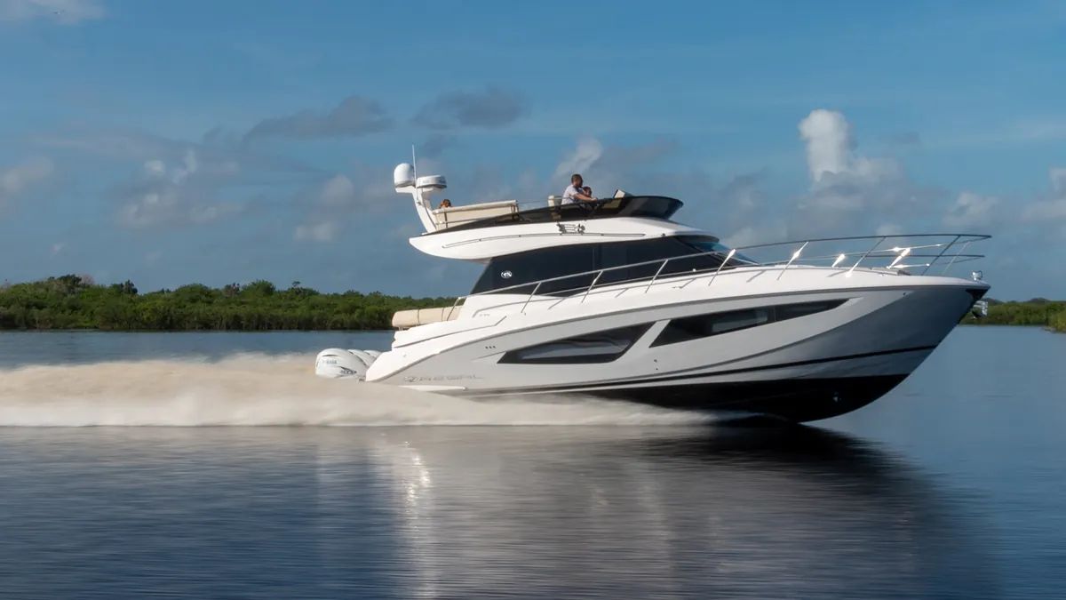 Regal 42 FXO running on the water